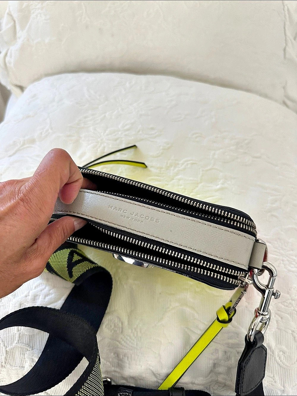 Marc Jacobs The Snapshot Camera Bag Green & Pink Like New - Picture 4 of 4
